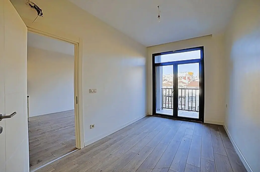 خرید خانه در منطقه استراتژیک شیشلی استانبول با ویوی شهر