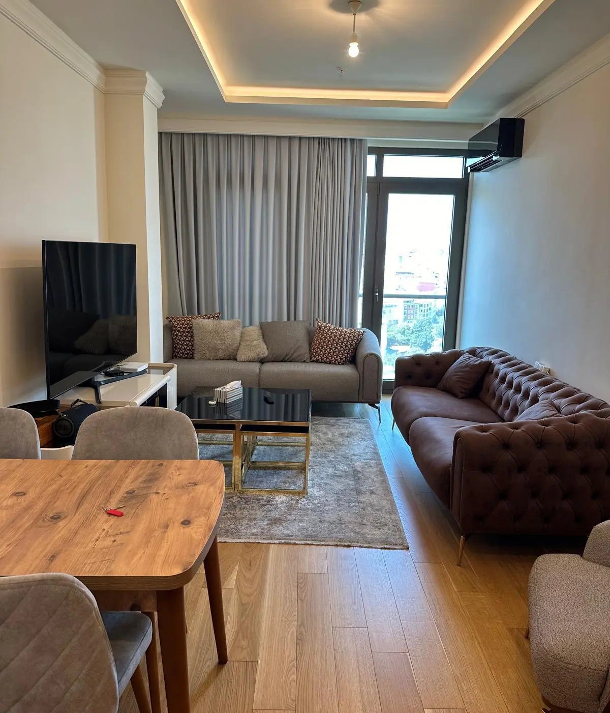 خرید خانه با تراس‌های وسیع و چشم‌انداز شاخ طلایی در بی‌اغلو