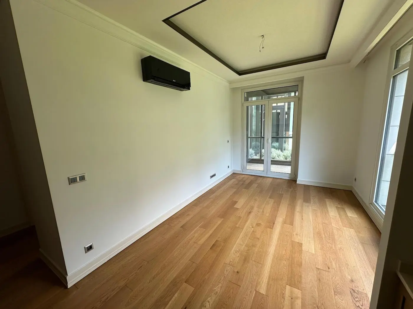 خرید آپارتمان در برجی با معماری خاص و دسترسی عالی در مرکز استانبول، بی اغلو