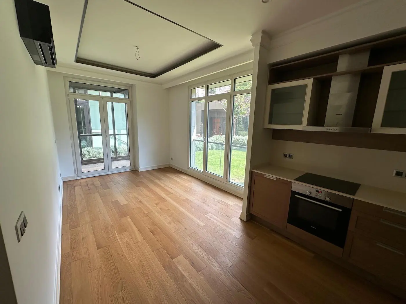 خرید آپارتمان در برجی با معماری خاص و دسترسی عالی در مرکز استانبول، بی اغلو