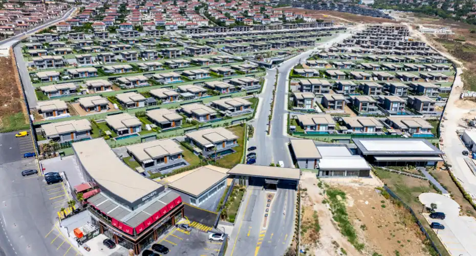 خرید ویلای لوکس با منظره دریا و دریاچه در بیوک‌چکمجه استانبول