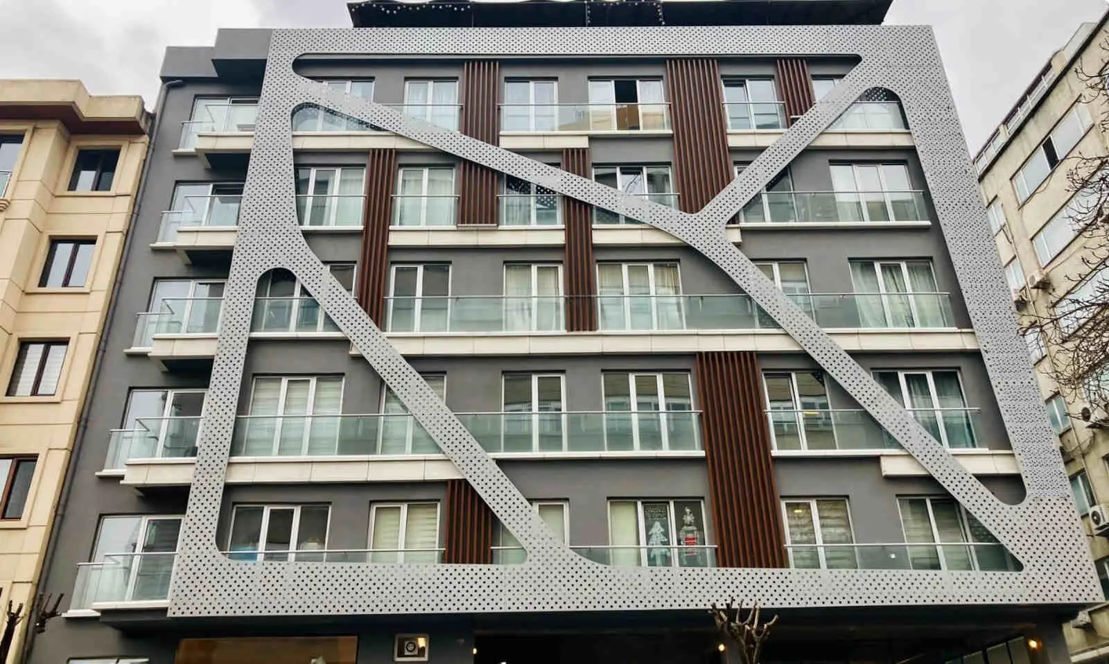 واحدهای خوش‌قیمت و آماده سکونت در قلب منطقه شیشلی