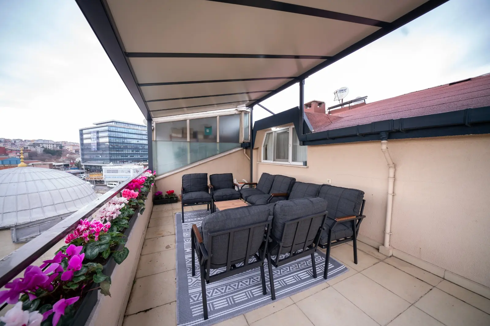 خرید آپارتمان دوبلکس با ویوی شهر در قلب بی‌اوغلو استانبول